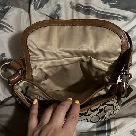 Coach purse - Picture 4 of 4